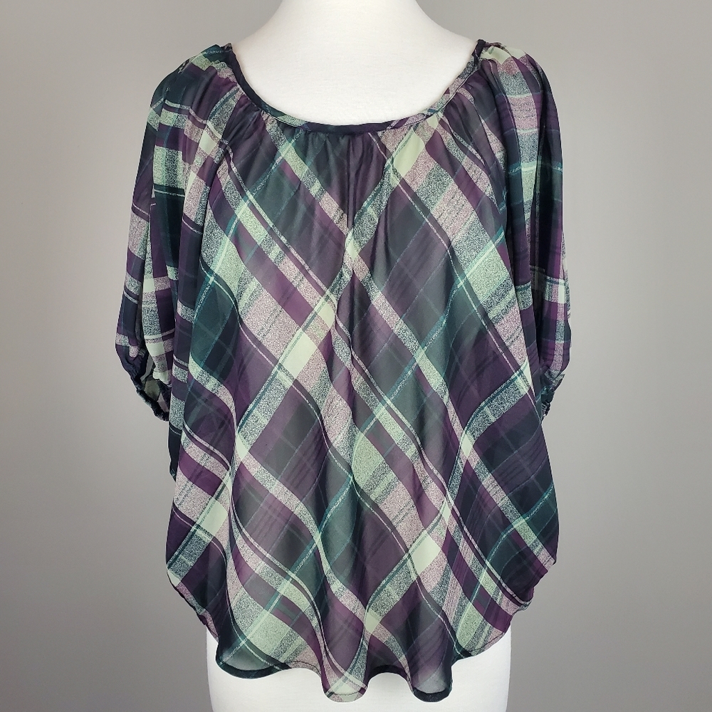 Jessica Simpson Split Sleeve Top